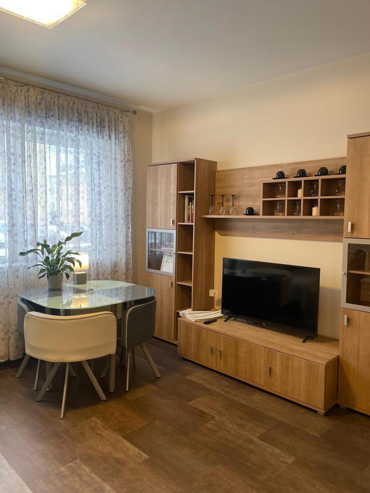 Studio Apartamenti Цесис Экстерьер фото
